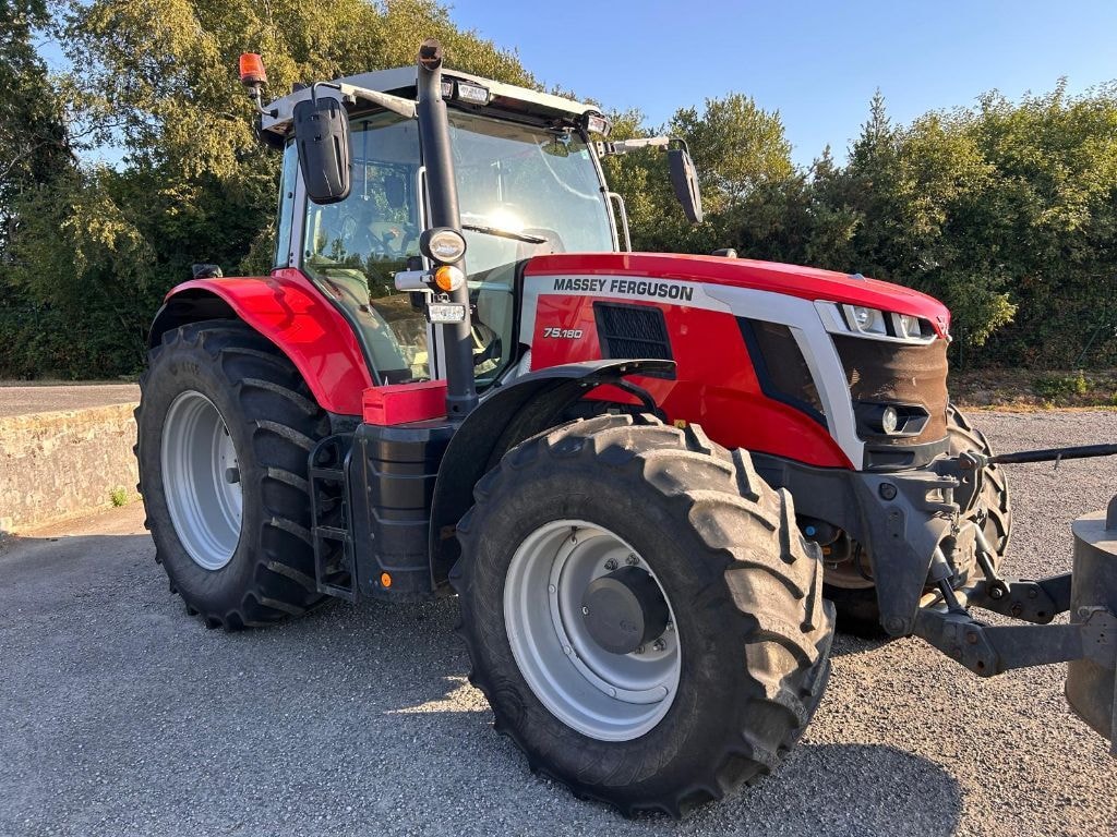 Tracteur MASSEY FERGUSON 7S.180 - photo slide 1
