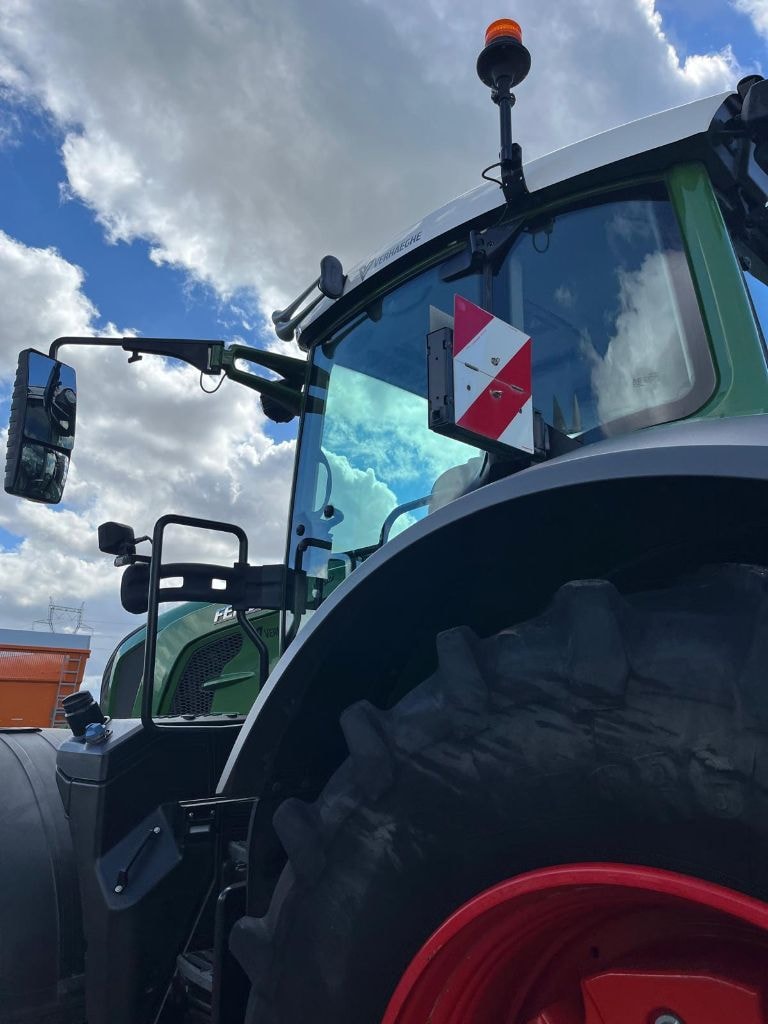 Tracteur FENDT 826 S4 Profi + - photo slide 12