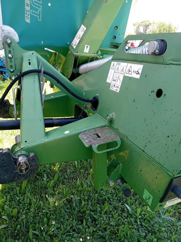 Faucheuse KRONE Easy cut R320 - photo slide 10