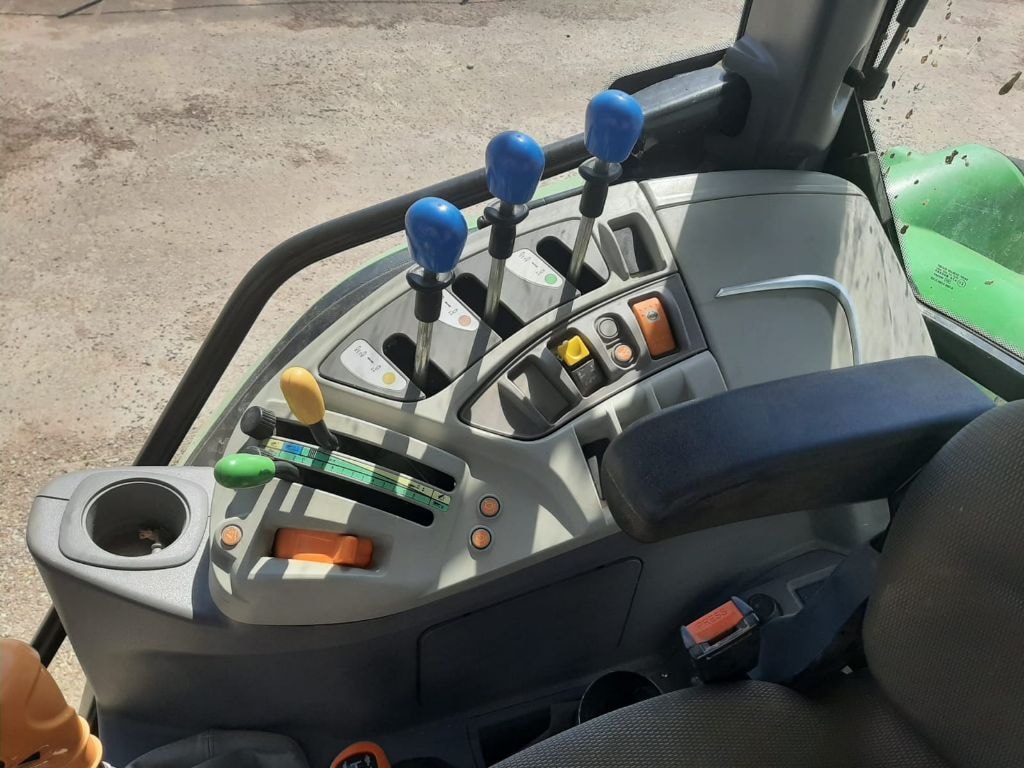 Tracteur DEUTZ FAHR 5100 G GS - photo slide 10