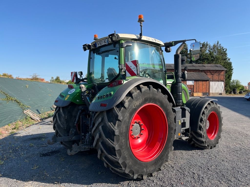 Tracteur FENDT 724 POWER+ S4 - photo slide 6