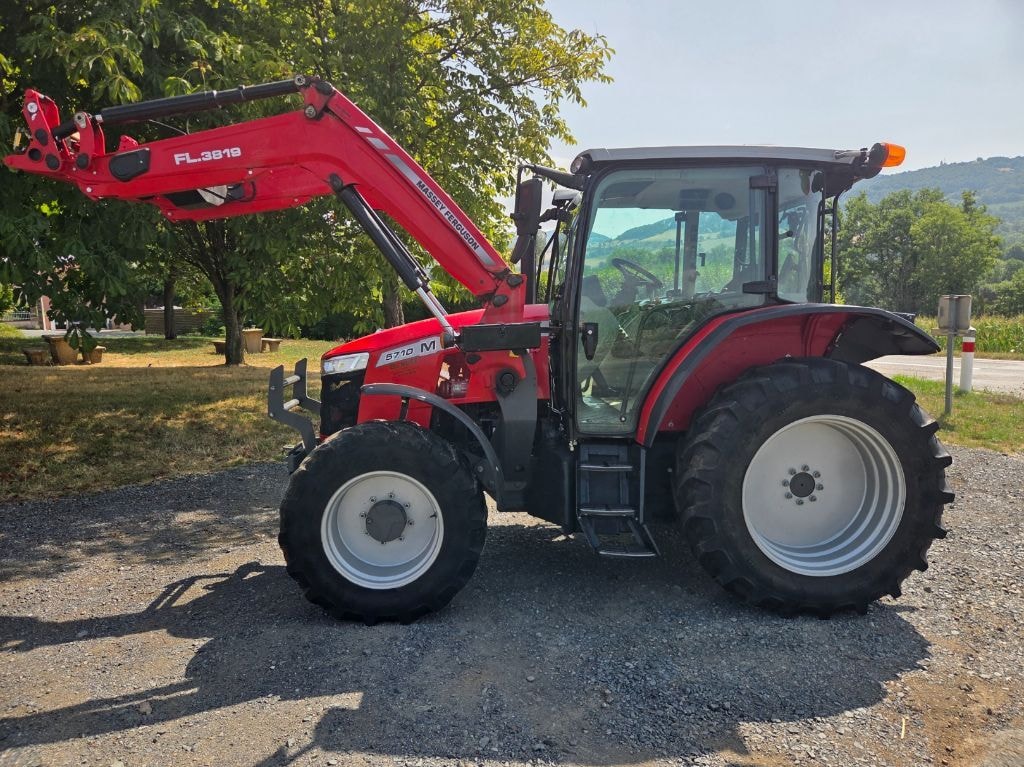 Tracteur chargeur MASSEY FERGUSON 5710 - photo slide 4