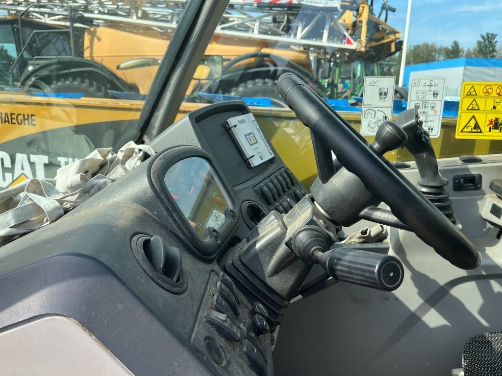 Telescopique CATERPILLAR TH408D - photo slide 13