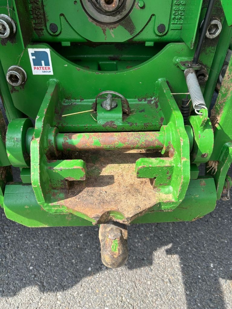 Tracteur chargeur JOHN DEERE 6110M - photo slide 8
