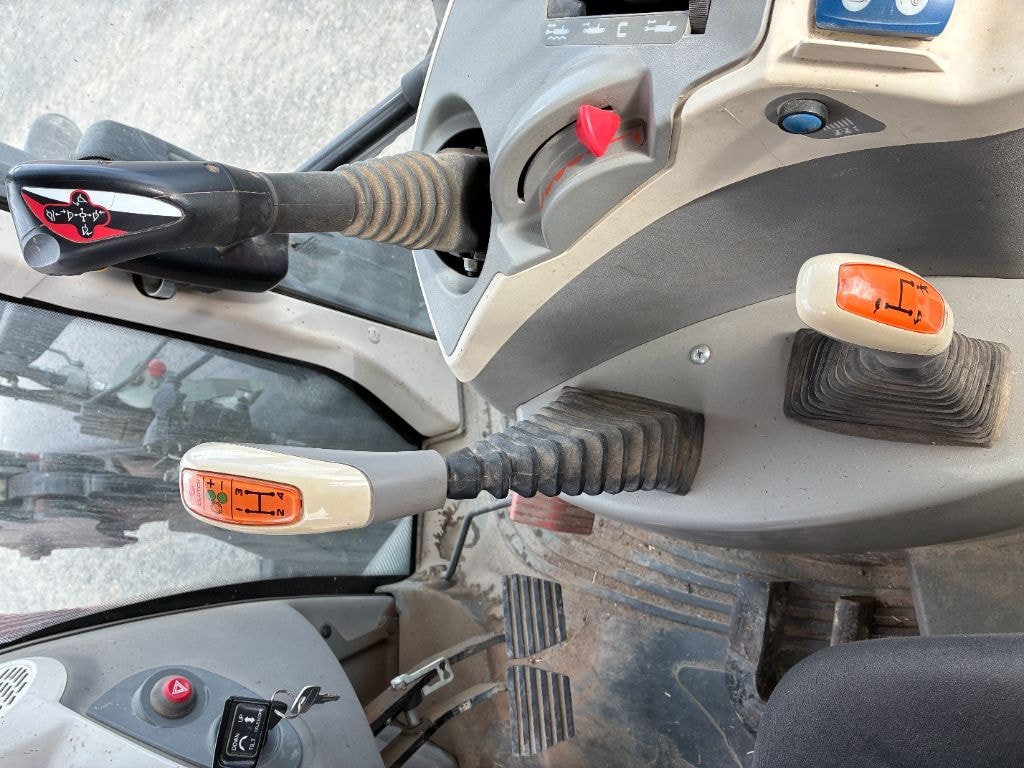 Tracteur chargeur MC CORMICK X6.420 - photo slide 11