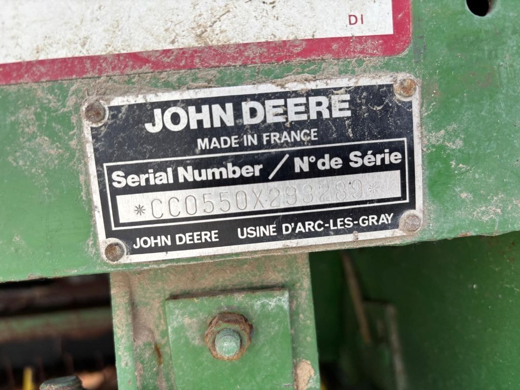 Presse balles rondes JOHN DEERE 550 - photo slide 18