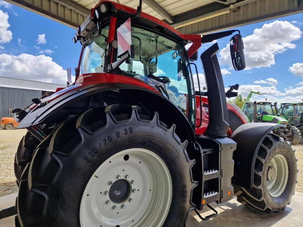 Tracteur VALTRA Q245 - photo slide 14