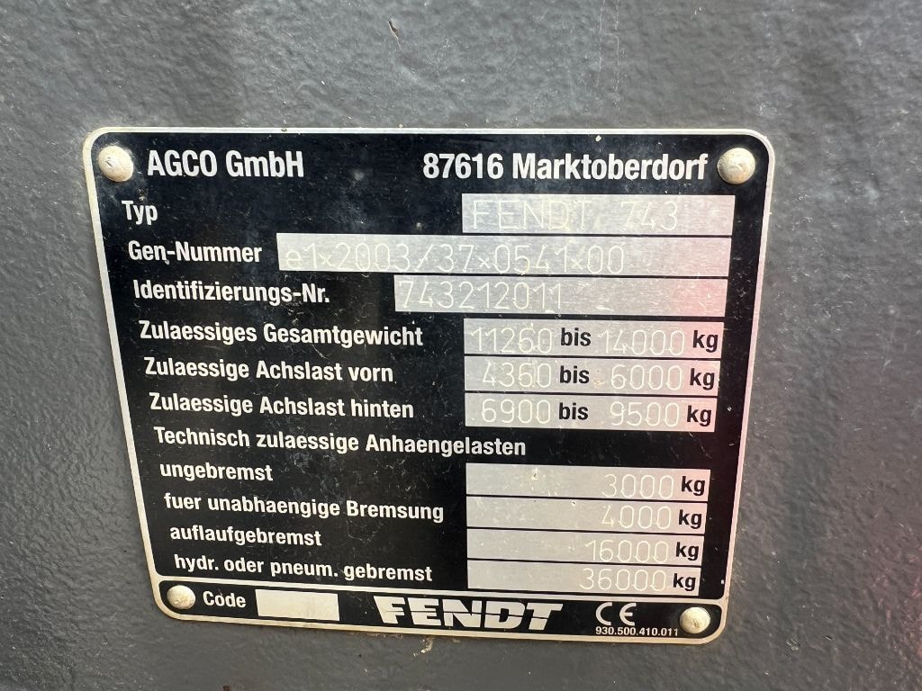 Tracteur FENDT 724 VARIO PROFI + - photo slide 9
