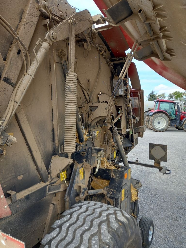 Presse balles rondes CASE IH RB 465 - photo slide 18