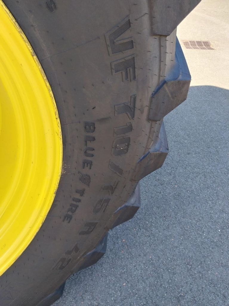 Tracteur JOHN DEERE 8R310 - photo slide 16