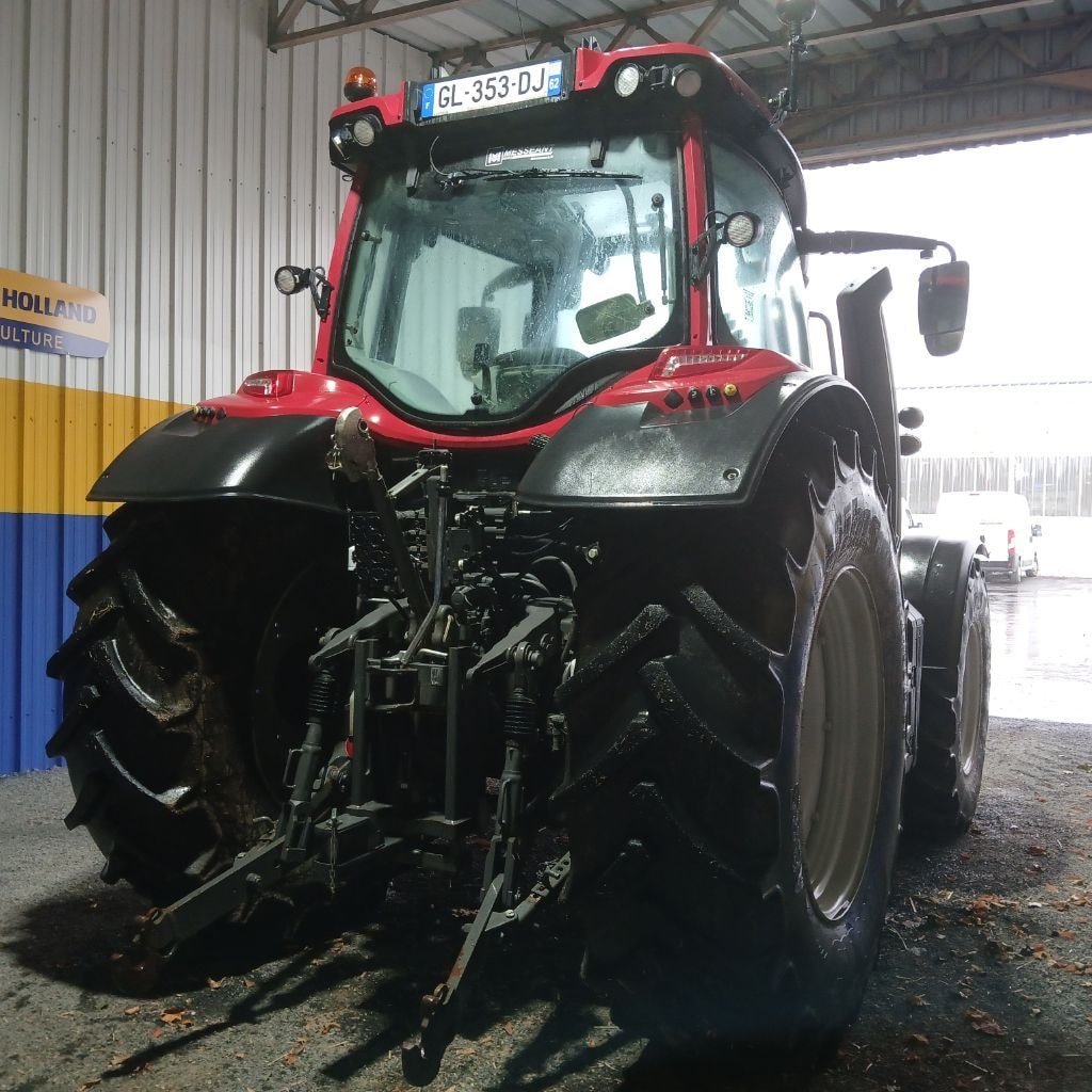 Tracteur VALTRA N135 - photo slide 6