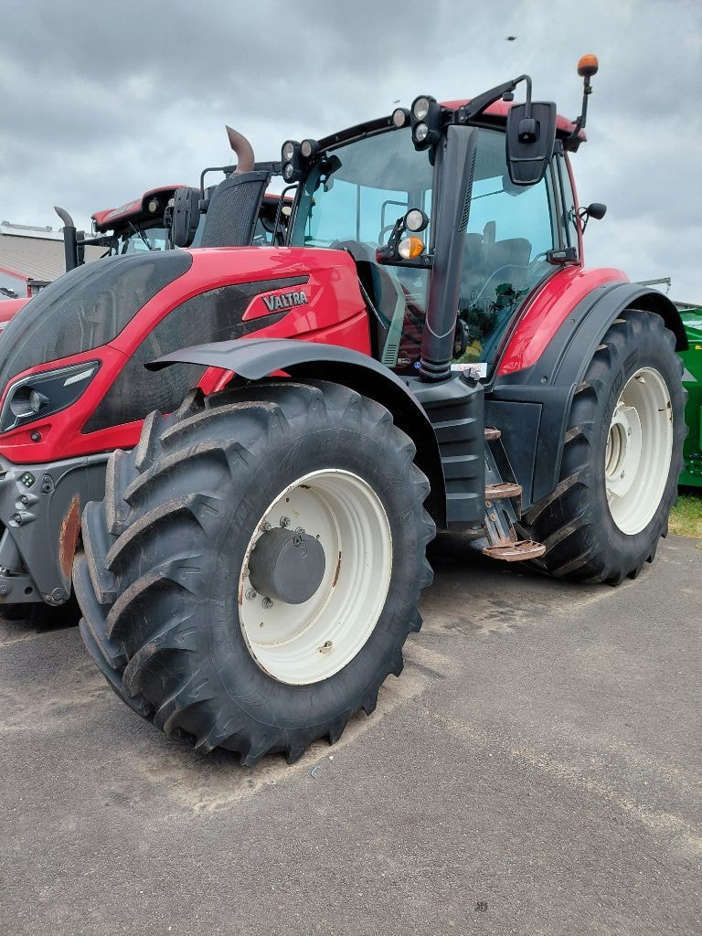 Tracteur VALTRA T 234 D - photo slide 2