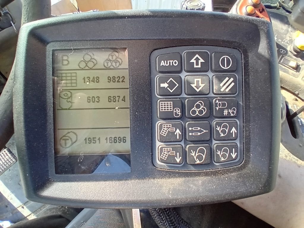 Presse balles rondes CASE IH RB 455 - photo slide 20