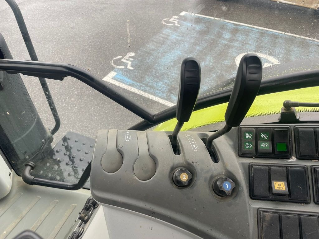 Tracteur CLAAS ARION 610 CIS ADVANCE - photo slide 12