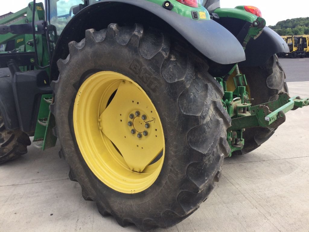 Tracteur chargeur JOHN DEERE 6115M - photo slide 9