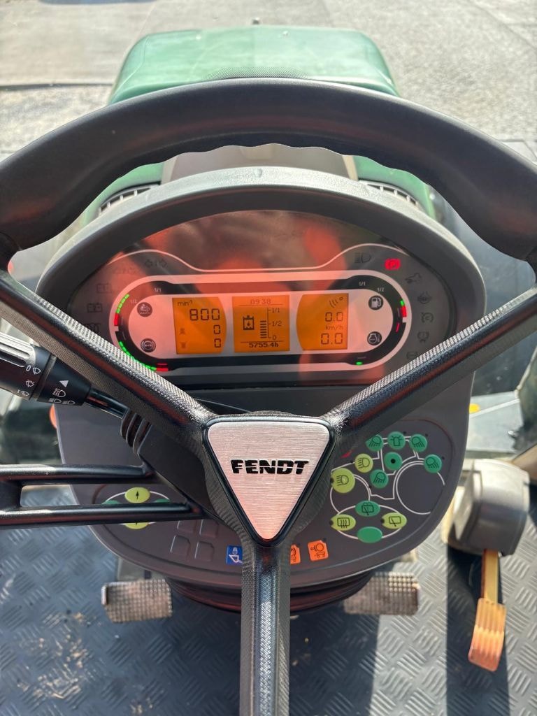 Tracteur FENDT 720 VARIO PROFI + - photo slide 17