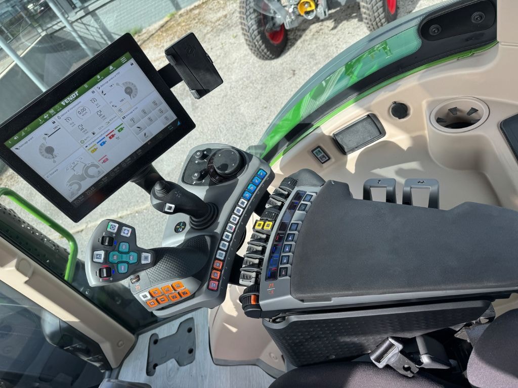 Tracteur FENDT 726POWER+ SETTING2 - photo slide 27