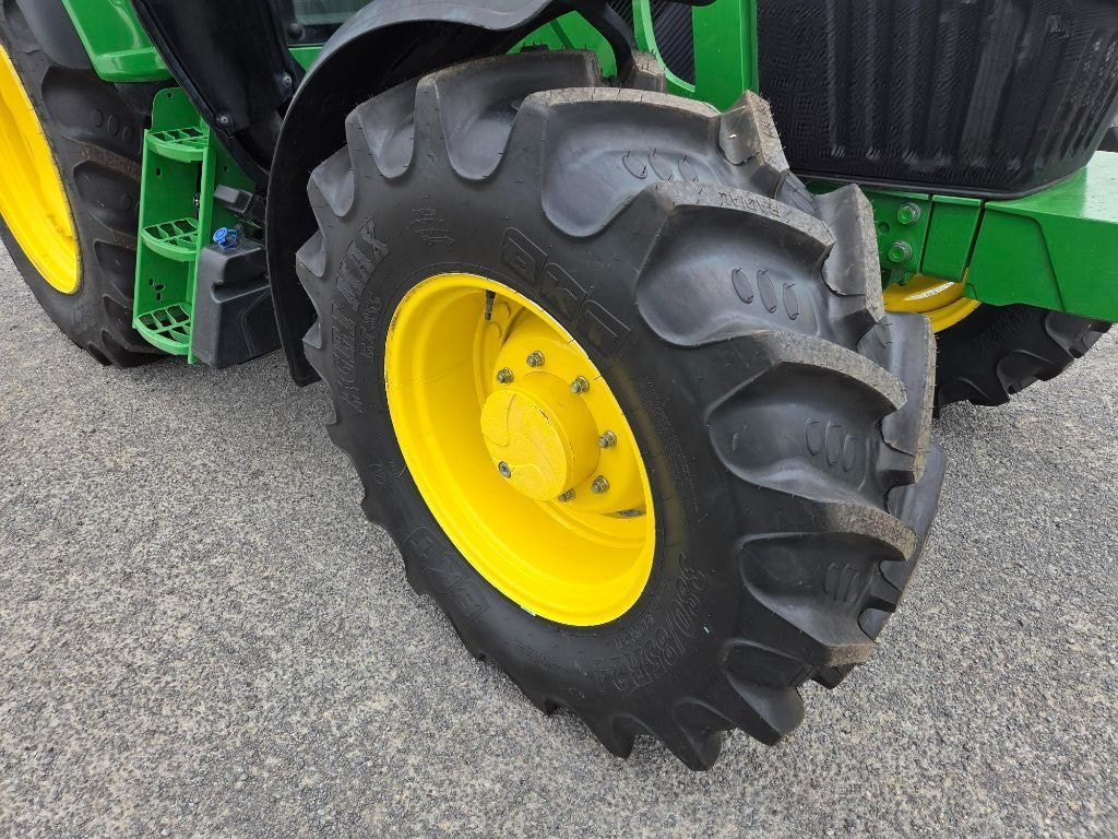 Tracteur JOHN DEERE 6100M - photo slide 6