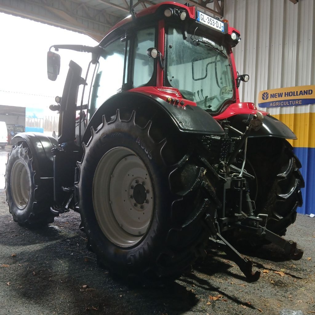 Tracteur VALTRA N135 - photo slide 7