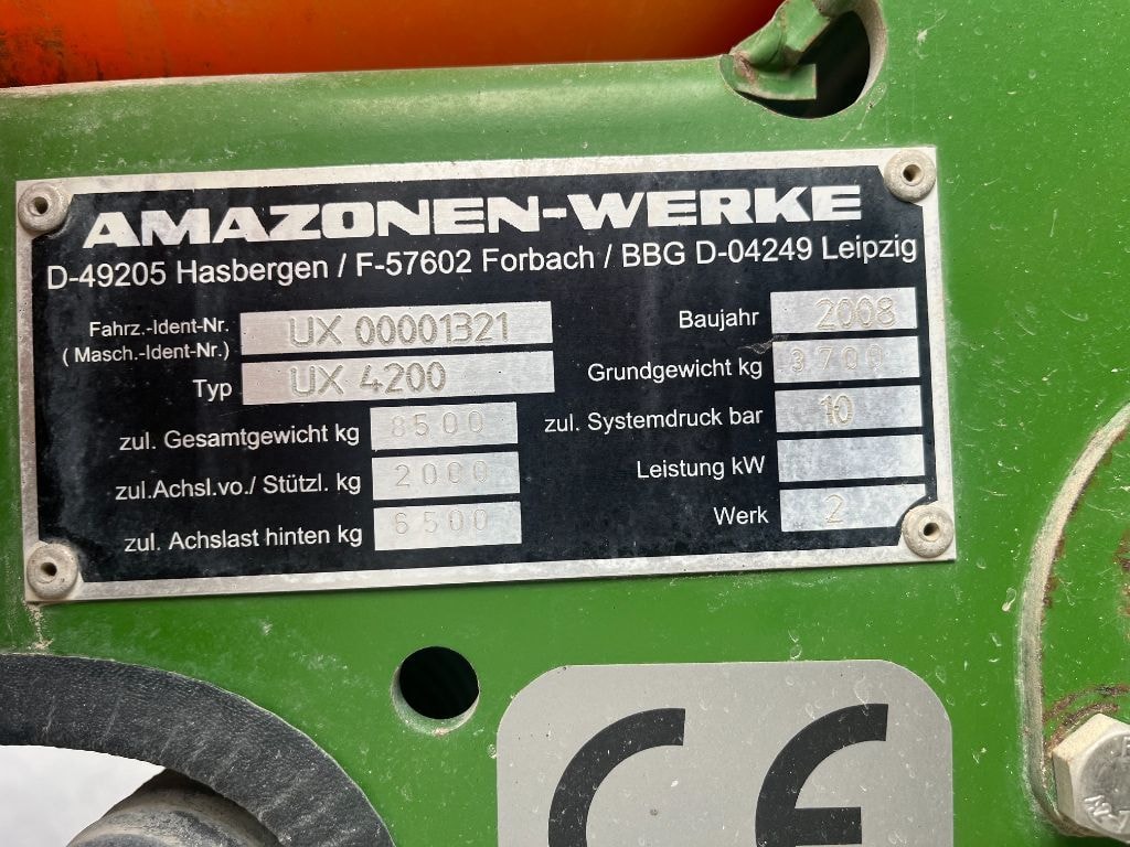 Pulverisateur AMAZONE UX 4200 SPECIAL - photo slide 24