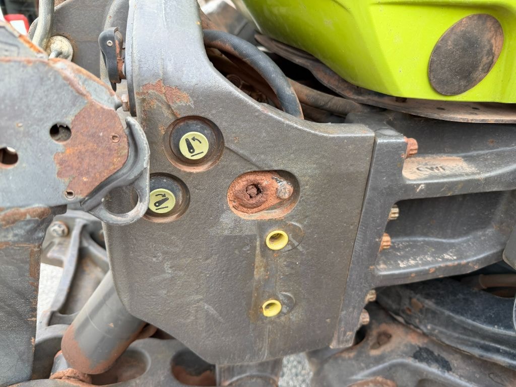 Tracteur CLAAS AXION 810 - photo slide 13