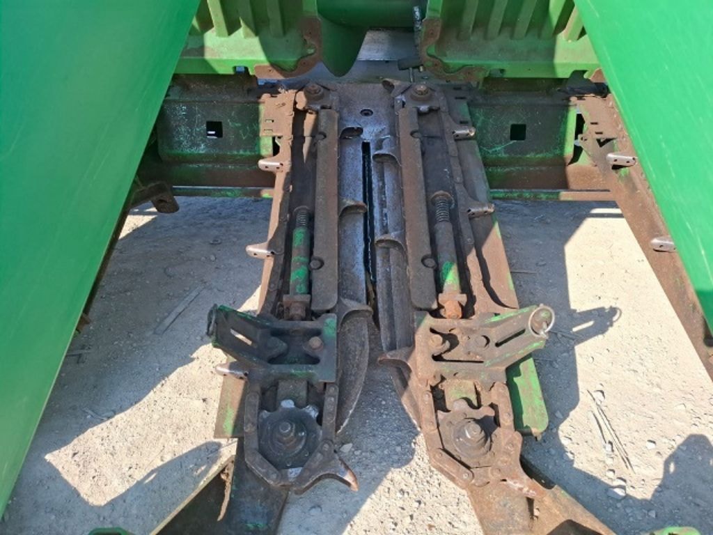 Cueilleur JOHN DEERE 692 - photo slide 6