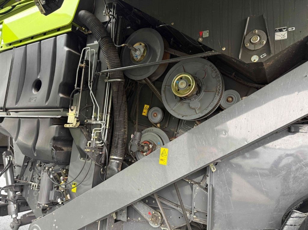 Moissonneuse CLAAS LEXION 670 MONTANA - - photo slide 15