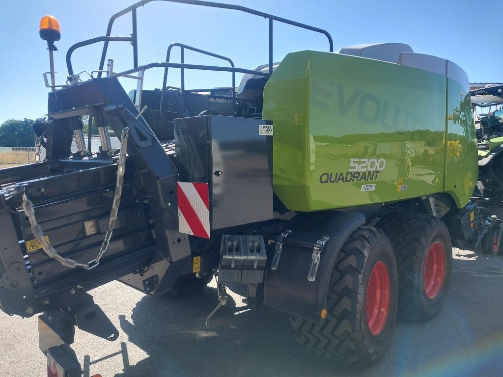 Presse haute densite CLAAS quadrant 5200  - photo slide 3