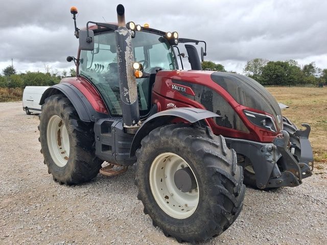 Tracteur VALTRA T144  ACTIVE - photo slide 3