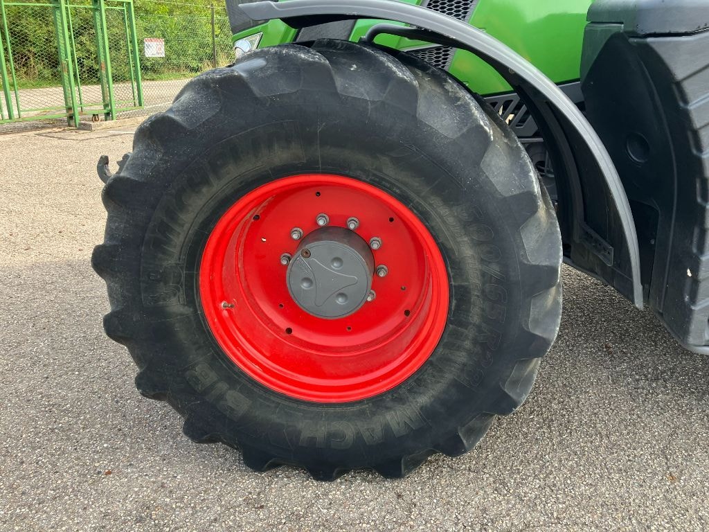 Tracteur FENDT 724 VARIO PROFI + - photo slide 43