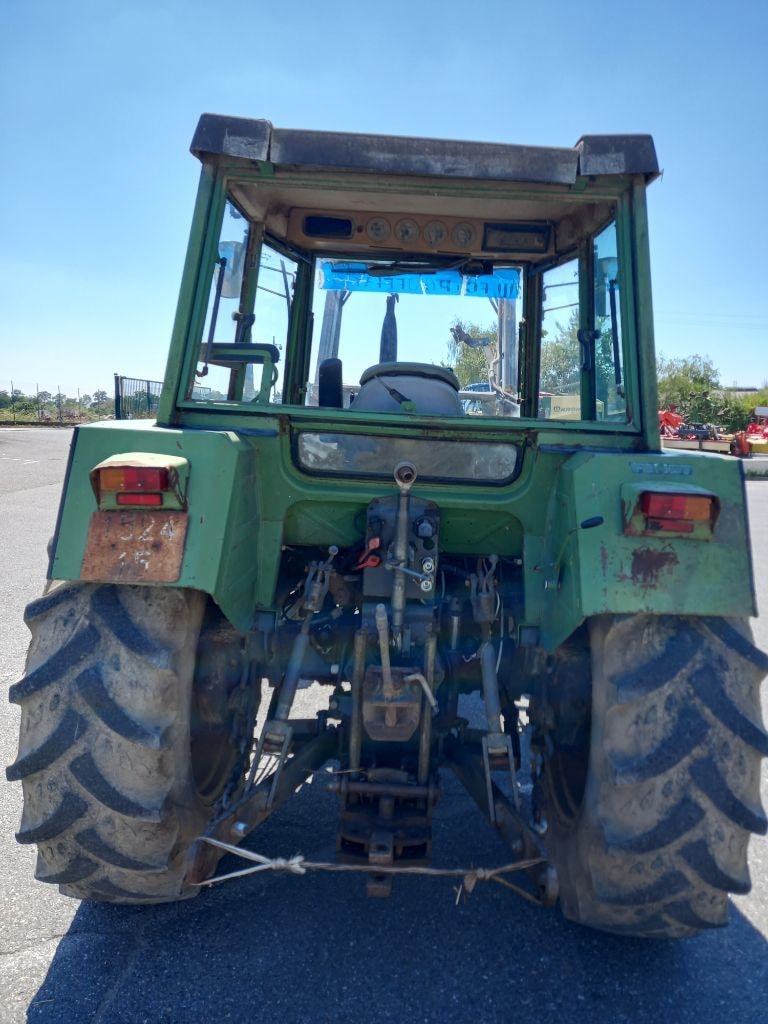 Tracteur chargeur FENDT FARMER 306 LS EHR B - photo slide 8