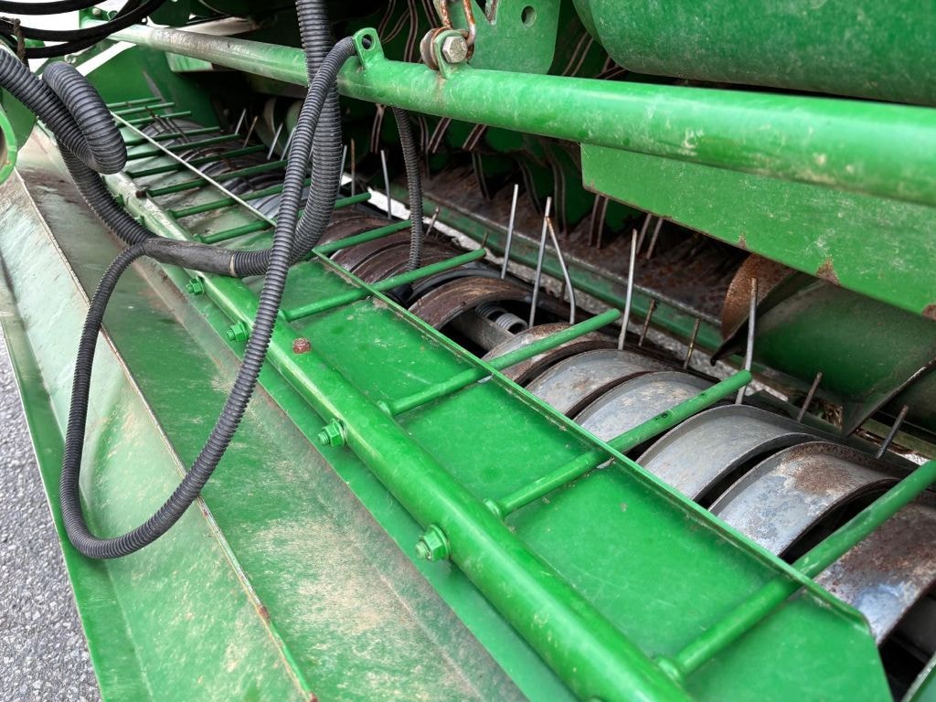 Presse balles rondes JOHN DEERE 864 MAXICUT 13 COUTEAUX - photo slide 7