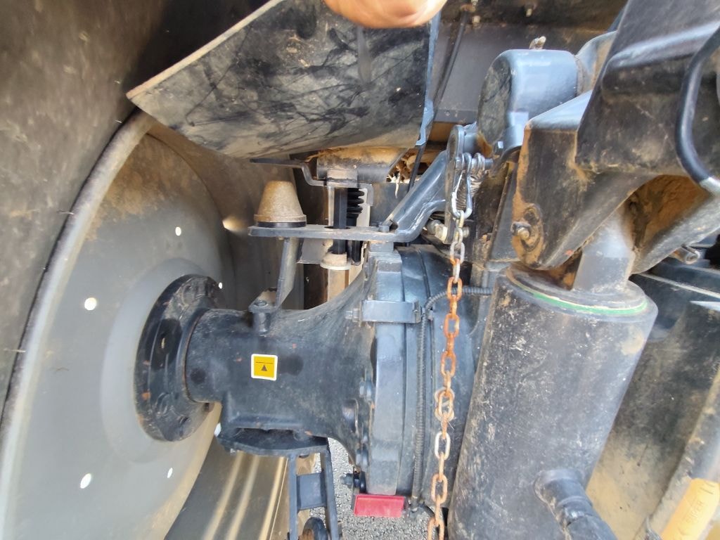 Tracteur DEUTZ FAHR 6165 RC SHIFT - photo slide 13