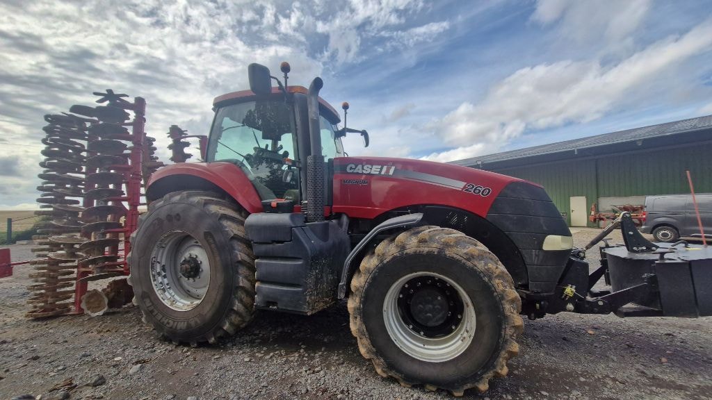 Tracteur CASE IH MAGNUM 260 - photo slide 11