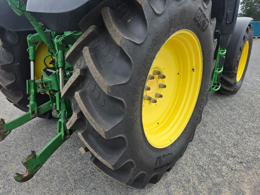 Tracteur chargeur JOHN DEERE 6130R - photo slide 12