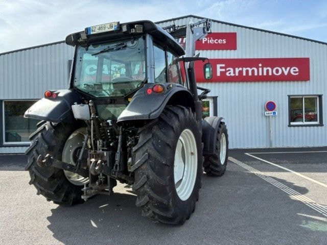 Tracteur chargeur VALTRA N123 - photo slide 4