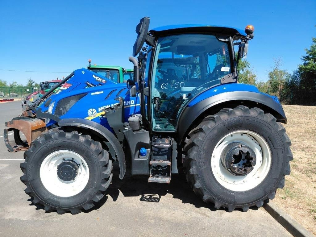 Tracteur chargeur NEW HOLLAND T5.110 - photo slide 4