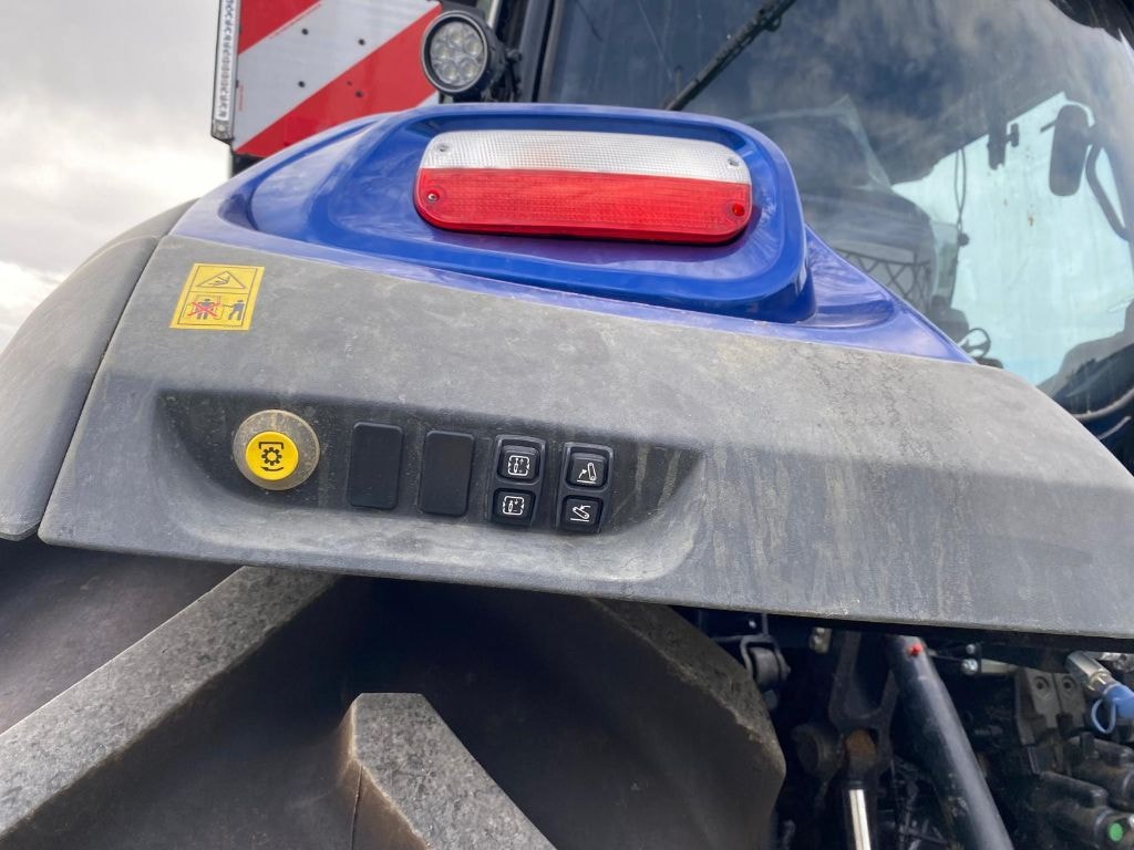 Tracteur NEW HOLLAND T7.245 BLUEPOWER - photo slide 14
