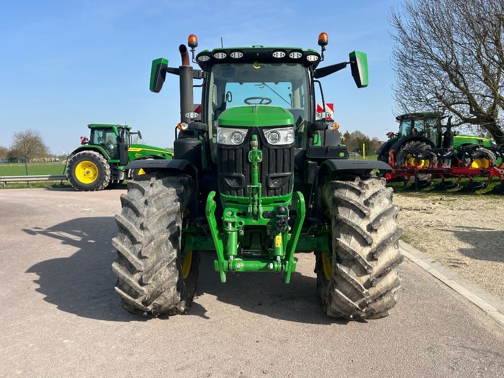 Tracteur JOHN DEERE 6R215 - photo slide 2