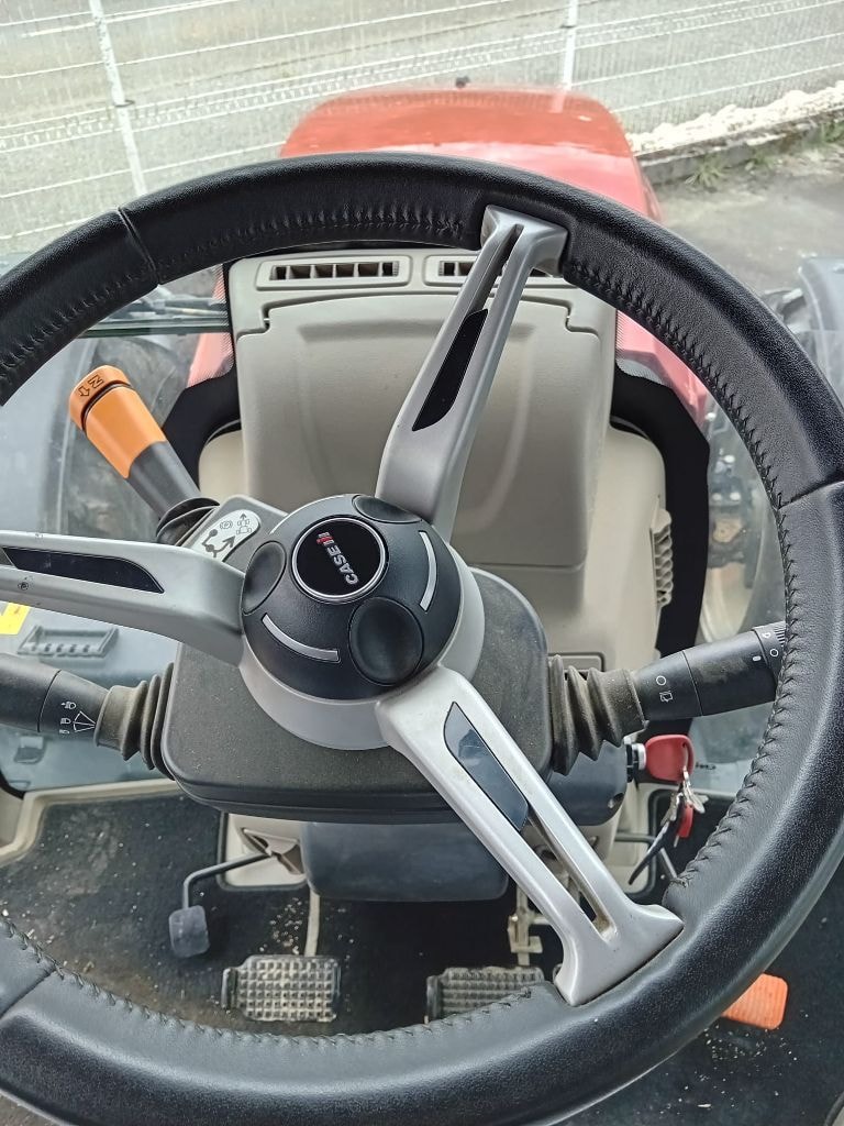 Tracteur CASE IH MAXXUM CVX 150 - photo slide 12