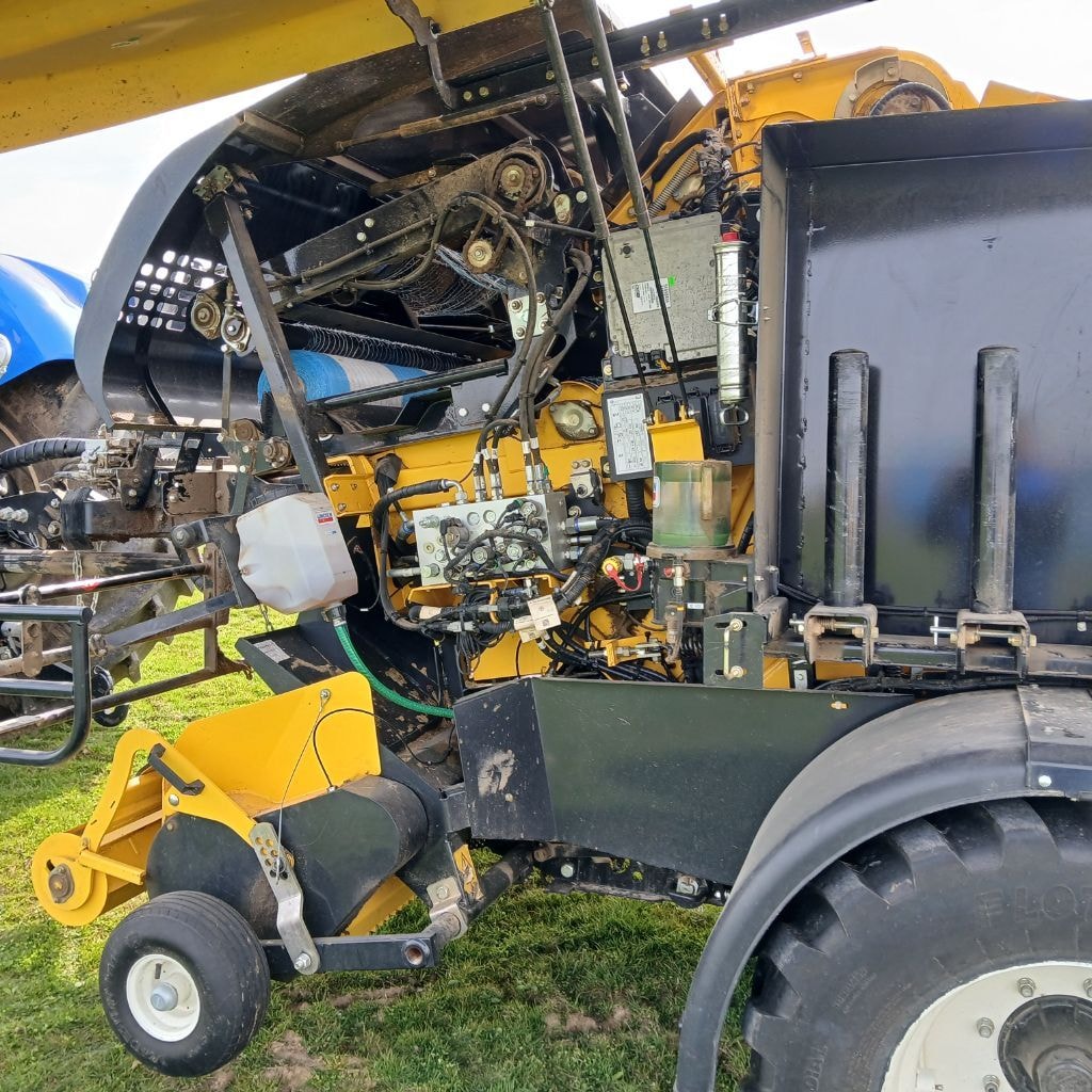 Presse enrubanneuse NEW HOLLAND ROLLBALER 125 combi - photo slide 6