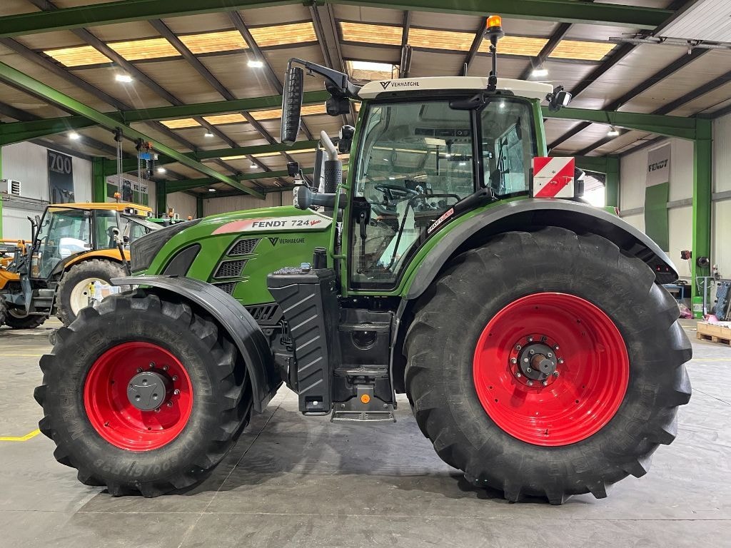 Tracteur FENDT 724 VARIO PROFI + - photo slide 4