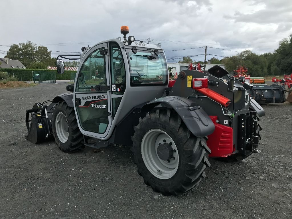 Telescopique MASSEY FERGUSON TH 6030 - photo slide 4
