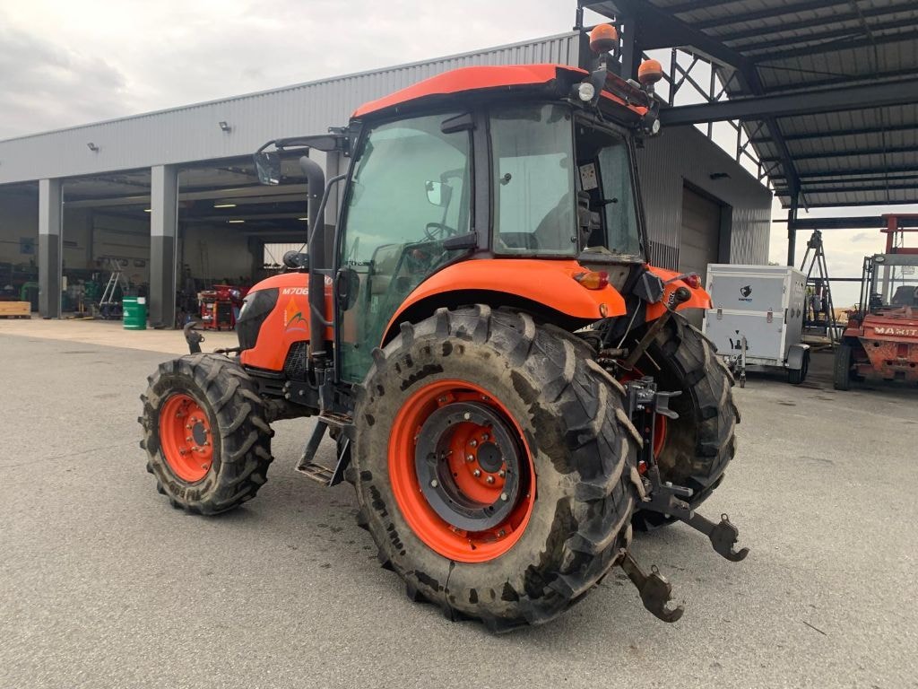 Tracteur KUBOTA M7060 - photo slide 16