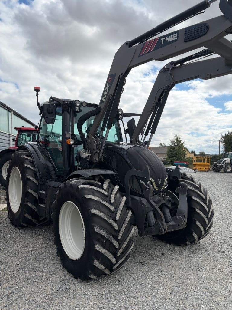 Tracteur chargeur VALTRA N135A - photo slide 7