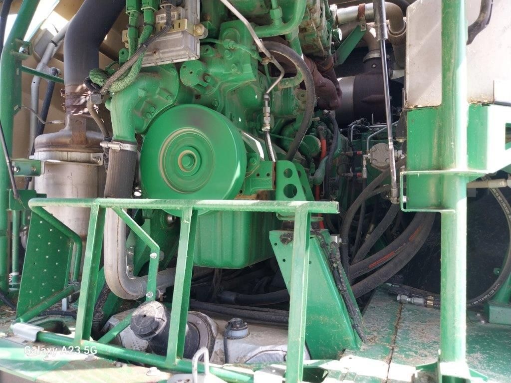 Ensileuse JOHN DEERE 8200i - photo slide 6