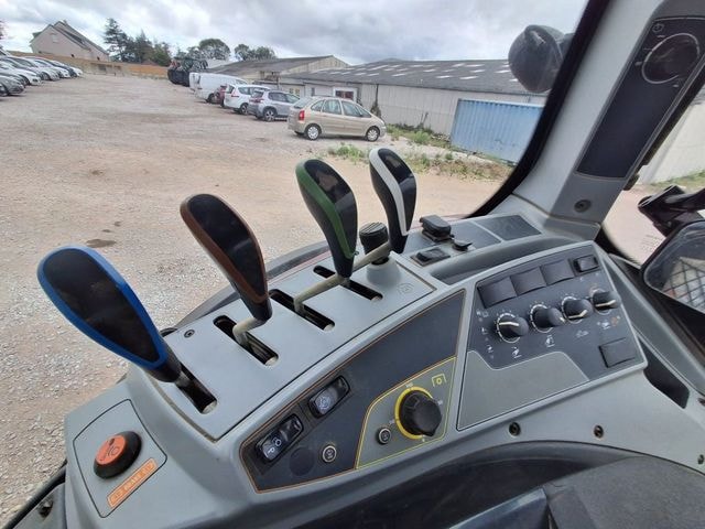 Tracteur VALTRA T144  ACTIVE - photo slide 14