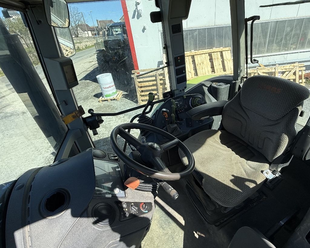 Tracteur CLAAS ARES 657 ATZ - photo slide 3
