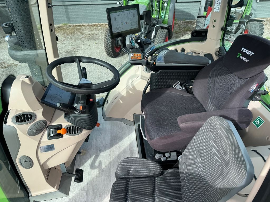 Tracteur FENDT 726POWER+ SETTING2 - photo slide 24