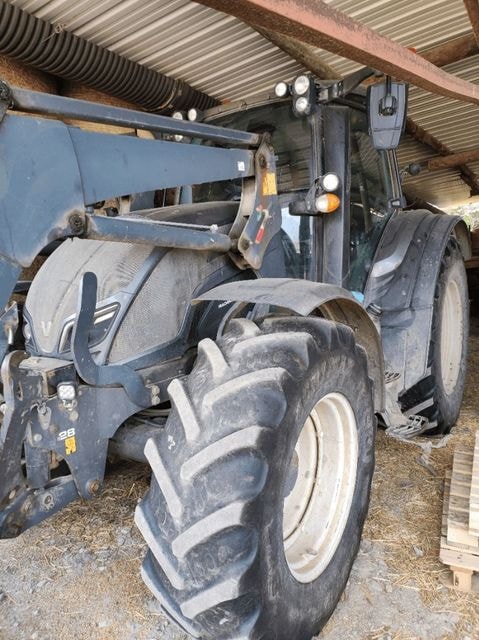 Tracteur VALTRA N134A - photo slide 1